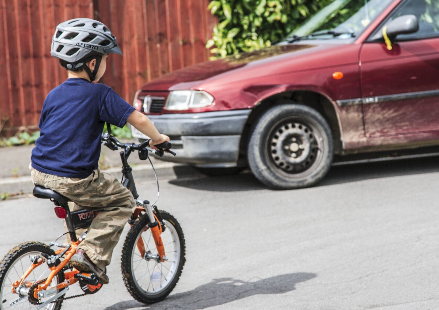 Bimbo in bicicletta (foto di repertorio)