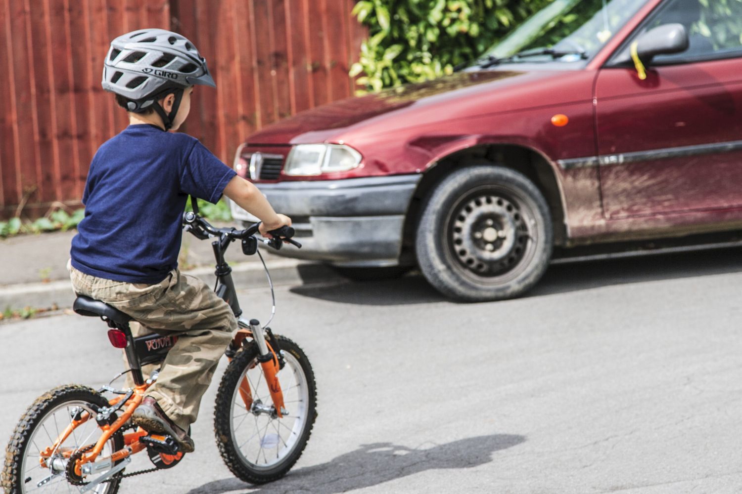 Bimbo in bicicletta (foto di repertorio)