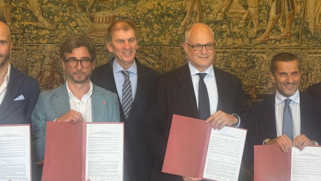 La firma del protocollo in Campidoglio