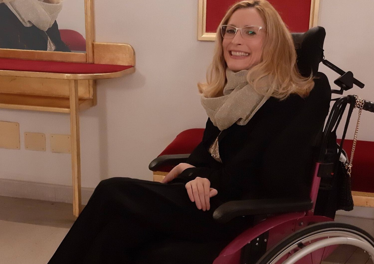 Morta in Svizzera Martina Oppelli. Era affetta da sclerosi multipla