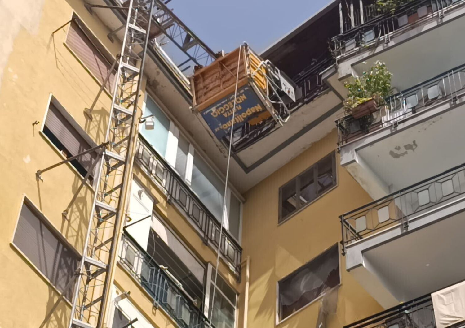Il luogo dell'incidente a Napoli