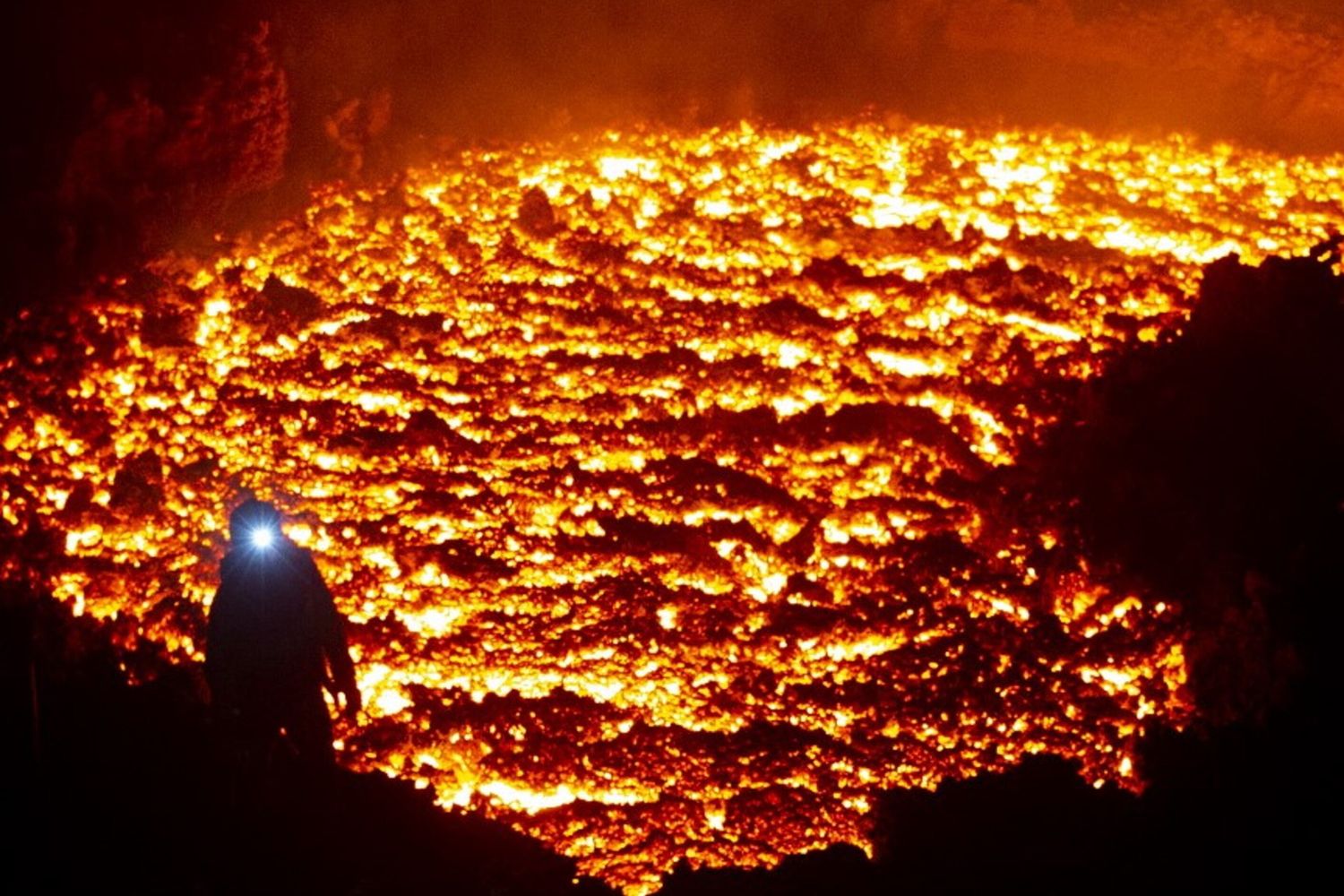 Vulcano Klyuchevskoy, nella penisola russa della Kamchatka,