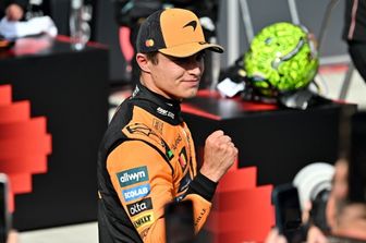 Gp di Ungheria, trionfa Norris. Leclerc in testa per metà gara chiude quarto. Male Hamilton