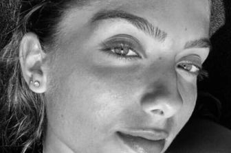 amica simona cina piscina benissi