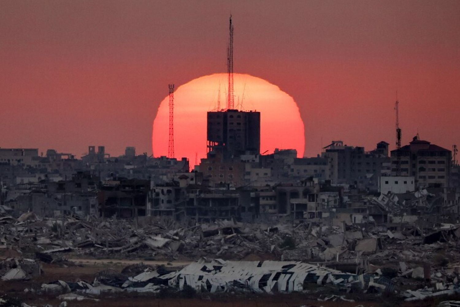 La fuga da Gaza e la denuncia contro il marito, ricomincia a Milano la nuova vita di Fatima