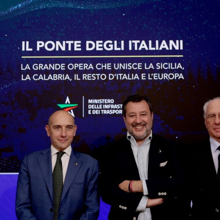 Conferenza stampa al termine della decisione da parte del Cipess di approvazione del progetto definitivo "Ponte sullo Stretto". Nella foto Matteo Salvini, Ministro delle Infrastrutture e dei Trasporti e Alessandro Morelli, Sottosegretario di Stato alla Presidenza