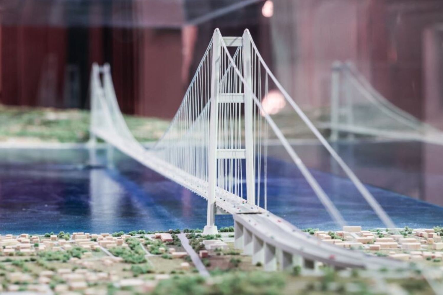 Plastico Ponte Stretto Messina