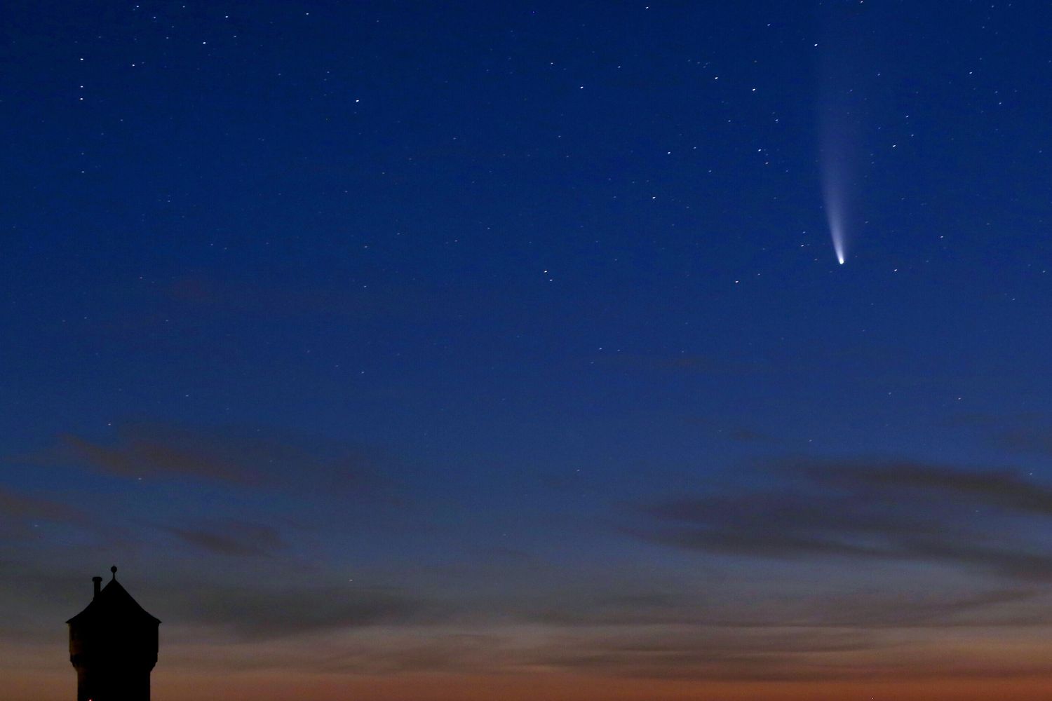 Dal primo maggio visibile ad occhio nudo la cometa Swan