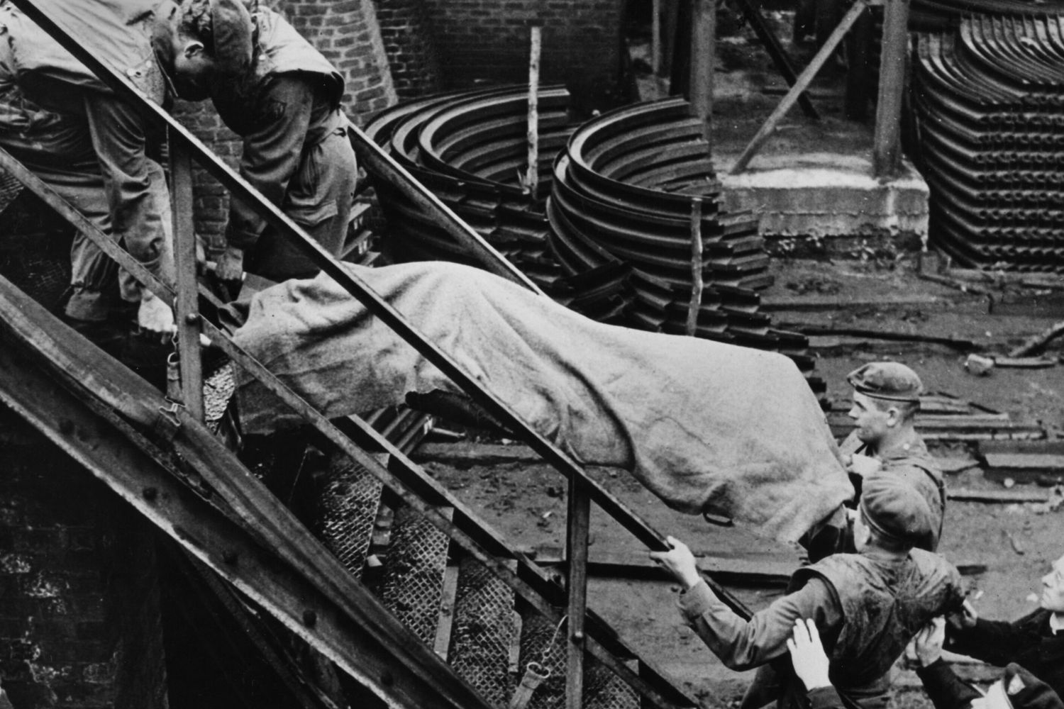 I morti estratti a Marcinelle