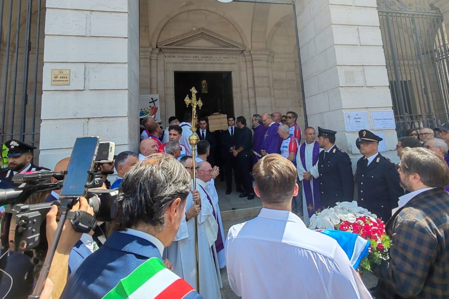 L'ultimo saluto di Andria ai tre ciclisti dell'Avis