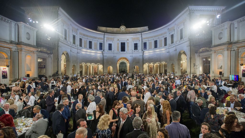 La cerimonia di consegna del Premio Strega al Ninfeo di Villa Giulia