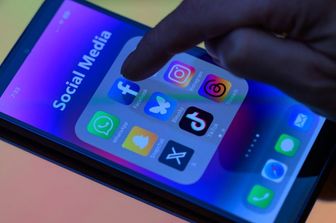 Stretta sulle chiamate. La Russia vuol limitare WhatsApp e Telegram