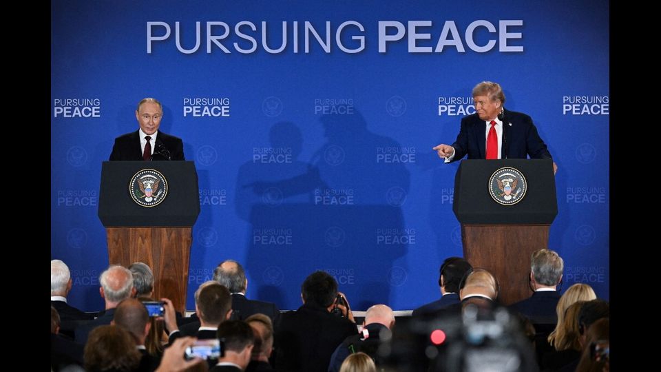 Putin e Trump al vertice in Alaska