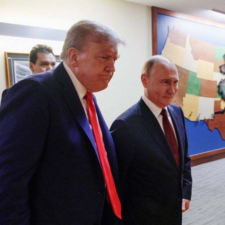 Trump: "Incontro a tre e pace senza tregua". L'Ue: "No ai veti su Kiev nella Nato"