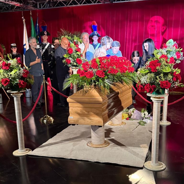 Beppe Fiorello, P.Cortellesi, Gianni Morandi, Giorgia e Laura Pausini