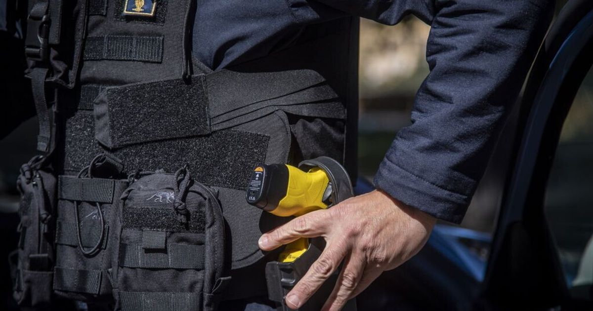 Fermato con il taser, 41enne muore in ospedale a Reggio Emilia