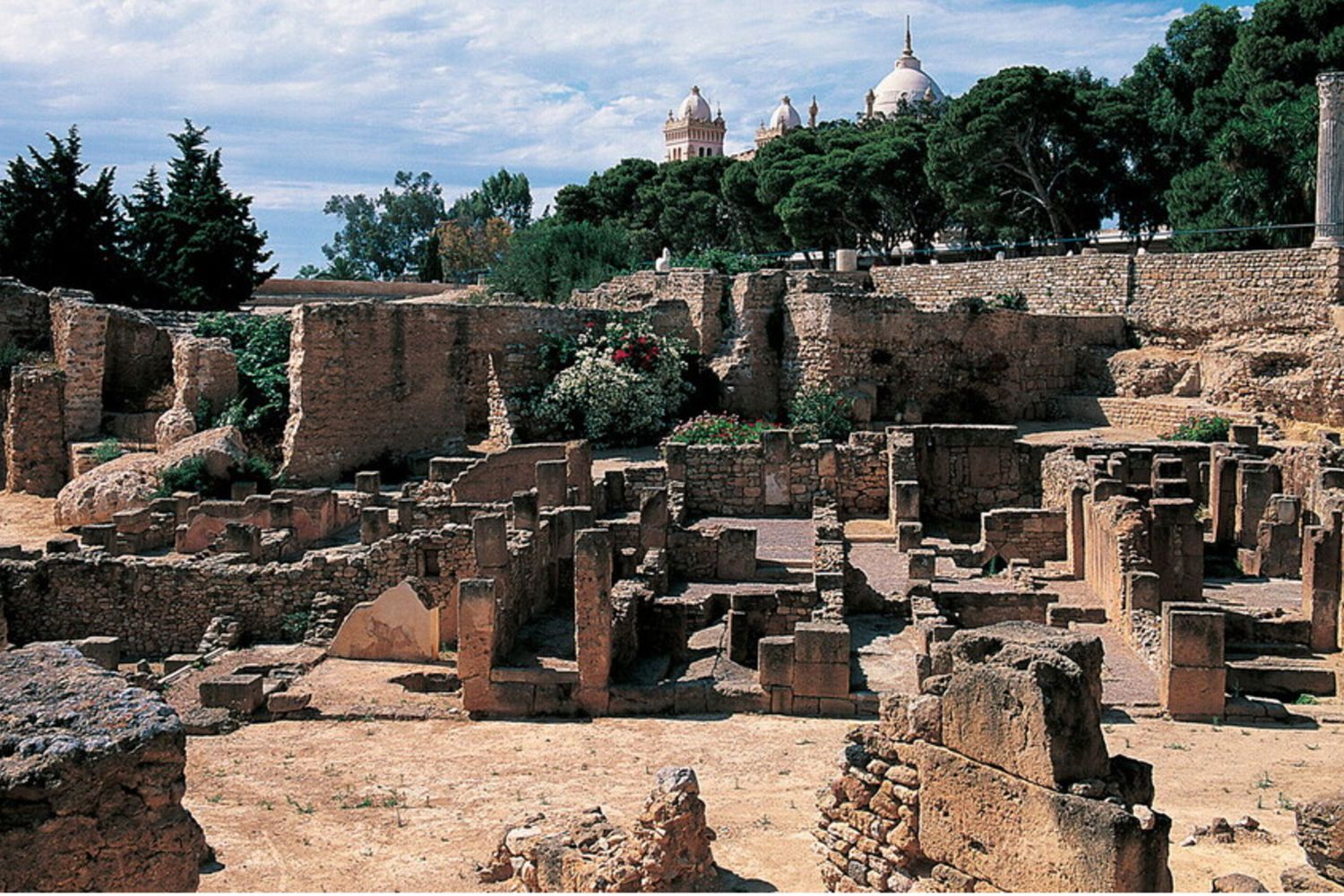 In Tunisia, i siti patrimonio dell'UNESCO testimoniano i legami con il passato romano e italico.