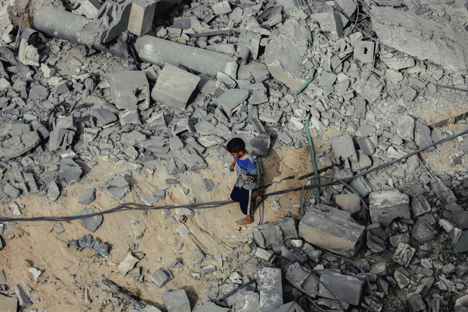 Quattro bambini uccisi in un raid