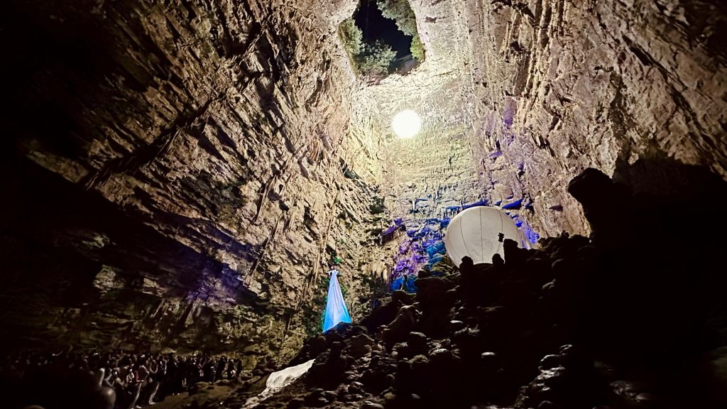 Così l'Inferno di Dante rivive nelle Grotte di Castellana