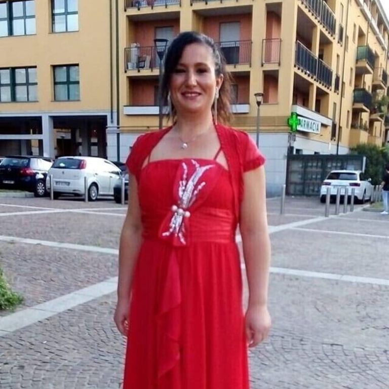 Bimba morta di stenti: la madre era capace o no? Nuova perizia psichiatrica su Alessia Pifferi