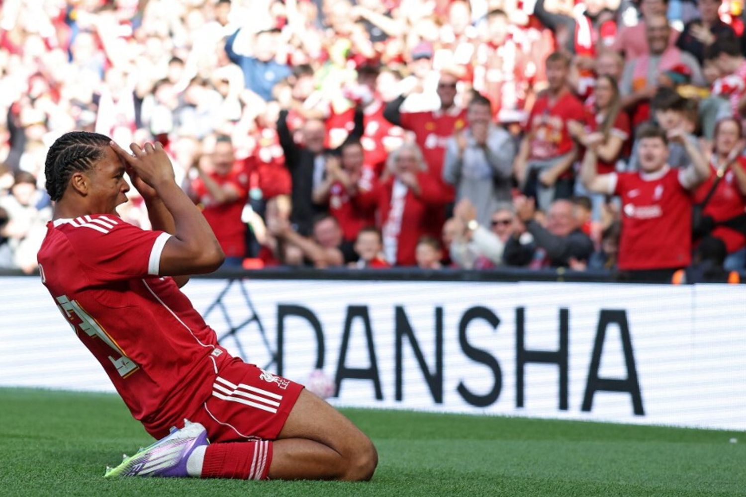 Esordio da record e gol vittoria, la favola del baby Ngumoha