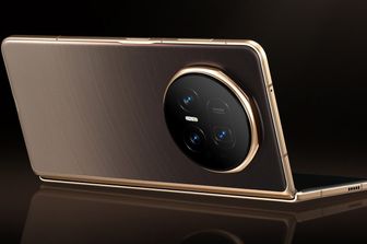 Il pieghevole Magic V5 di Honor