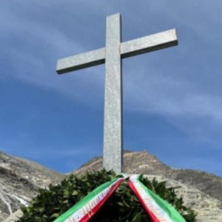 Il memoriale a Mattmark