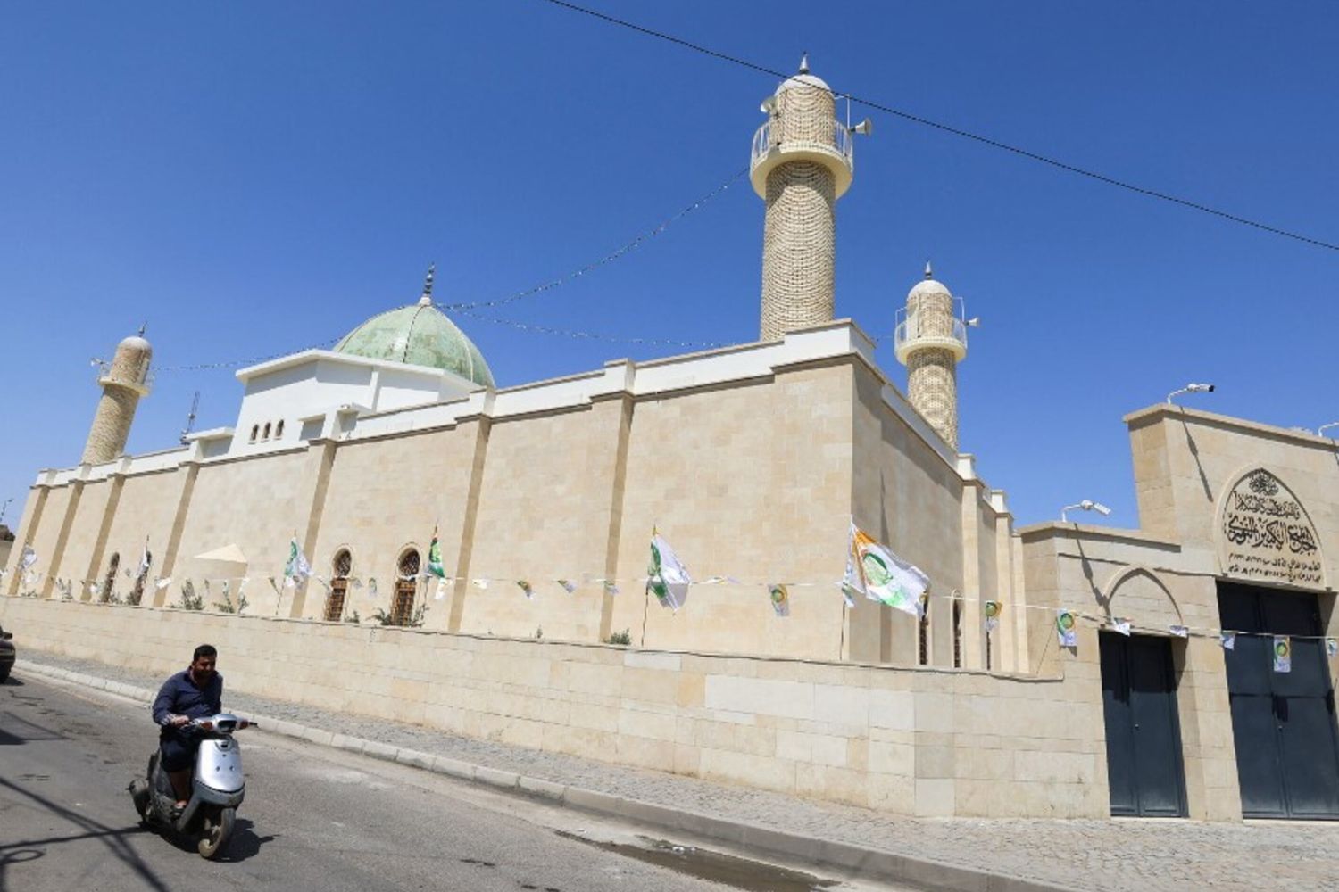 Mosul, riapre la moschea distrutta dall'Isis