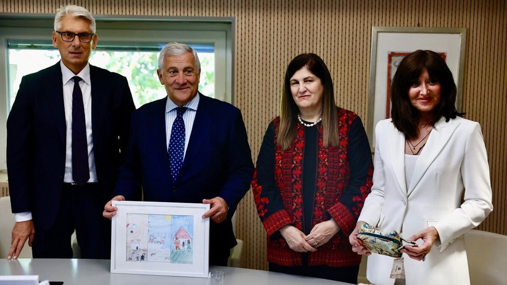 Le ministre Tajani réaffirme à son homologue palestinienne le soutien de l’Italie à la solution des deux États