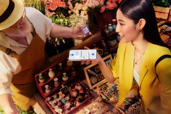 Traduzione simultanea con lo smartphone grazie all'IA