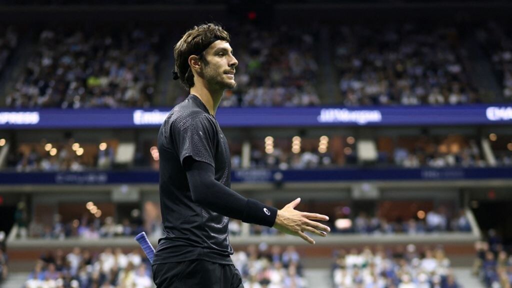 Us Open, un Sinner pazzesco schiaccia e domina Musetti: 6-1 6-4 in un'ora e un quarto