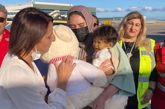 De l'Afghanistan, la petite Ayeda est à Palerme pour des soins vitaux