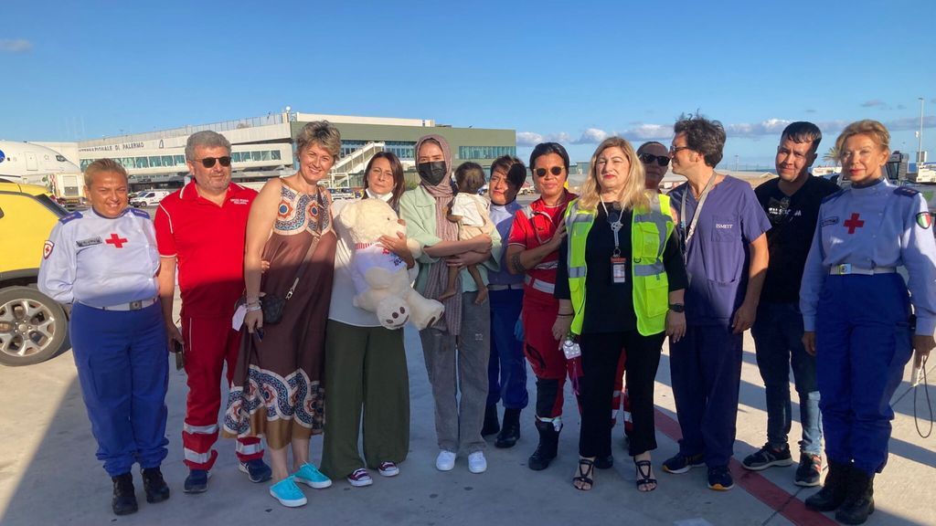 De l'Afghanistan, la petite Ayeda est à Palerme pour des soins vitaux