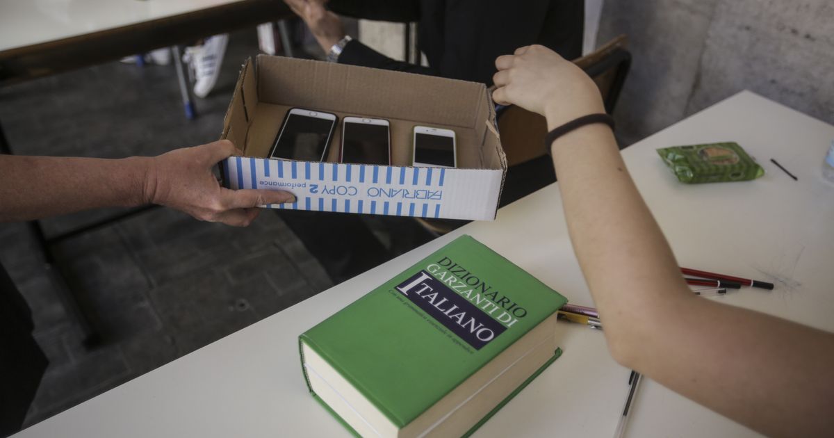Lo smartphone a scuola: 5 consigli per un uso consapevole