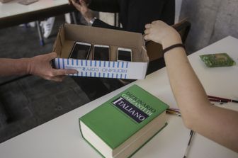 Lo smartphone a scuola: 5 consigli per un uso consapevole