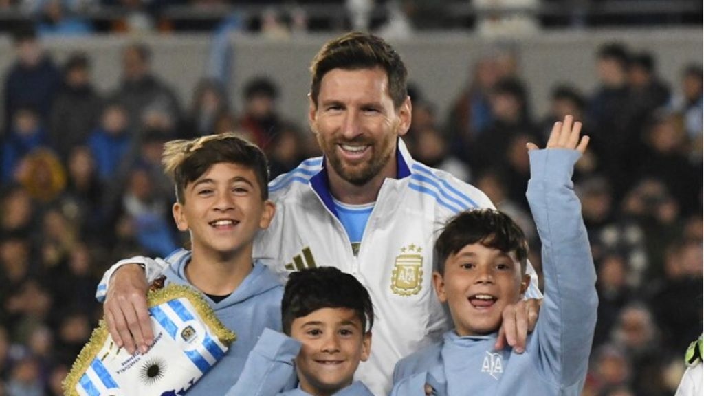 Gol e lacrime, l'ultima di Messi in casa con l'Argentina