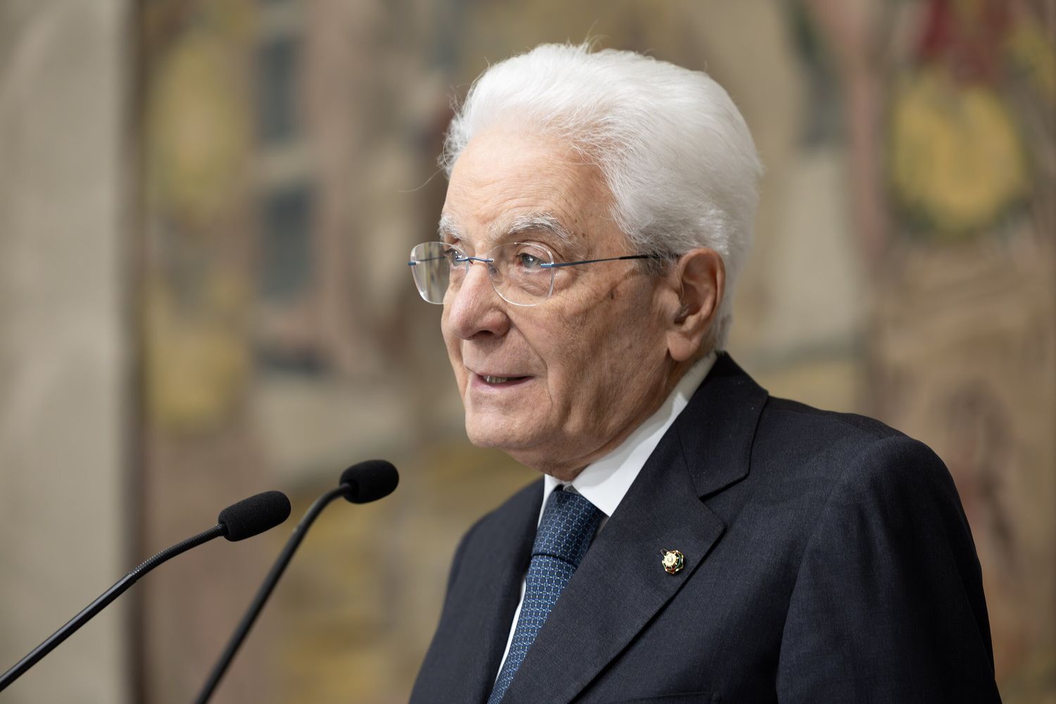 Mattarella: "L'Europa è un'area di pace, perchè alcuni la vedono come un nemico?"