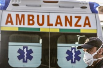 Giovane travolto e ucciso sulle strisce pedonali, il pm chiede il carcere per il poliziotto positivo all'alcol