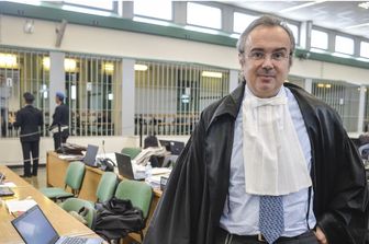 Diffusione di lettere anonime e video intimi, indagati a Prato due politici del centrodestra