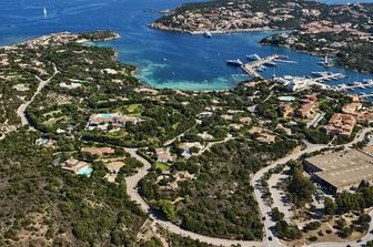 In spiaggia col pos per vendere 'falsi'. Blitz della Guardia di Finanza in Costa Smeralda