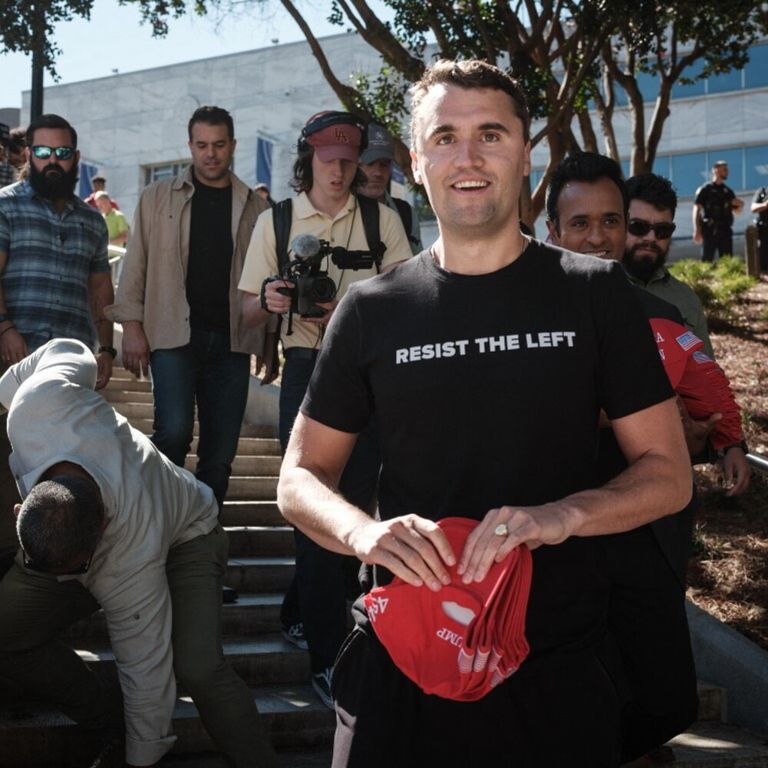 Spari contro l'influencer di destra Kirk