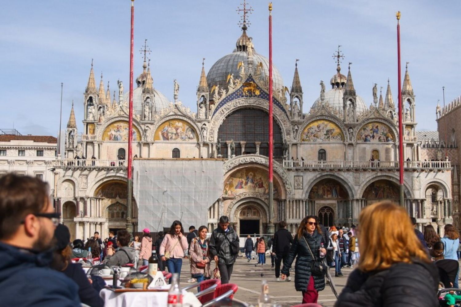 Coppia di turisti ebrei insultata e schiaffeggiata a Venezia, espulsi gli autori