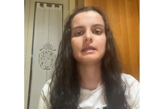 "Le mie foto fake sui muri della città". L'incubo di una 19enne foggiana vittima di revenge porn [VIDEO]