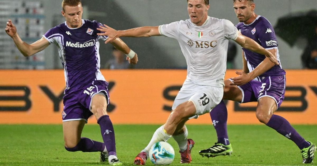 Hojlund esordio con gol e il Napoli vola. Fiorentina sconfitta in casa 3 1