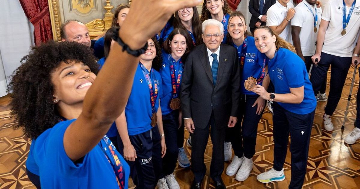 Mattarella riceve la nazionale femminile di Basket: "Il vostro un Bronzo che vale Oro"