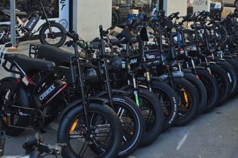 Studente 14enne derubato della sua bici. Un imprenditore gliene regala una nuova