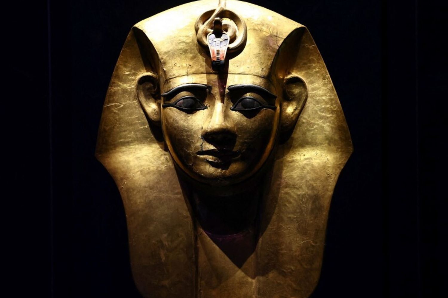 Bracciale d'oro di 3.000 anni fa scomparso dal museo del Cairo