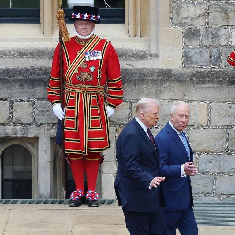 Re Carlo e Trup al Castello di Windsor