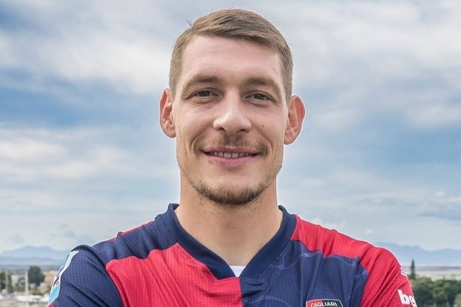 Belotti torna a fare il Gallo e il Cagliari vince a Lecce 2-1