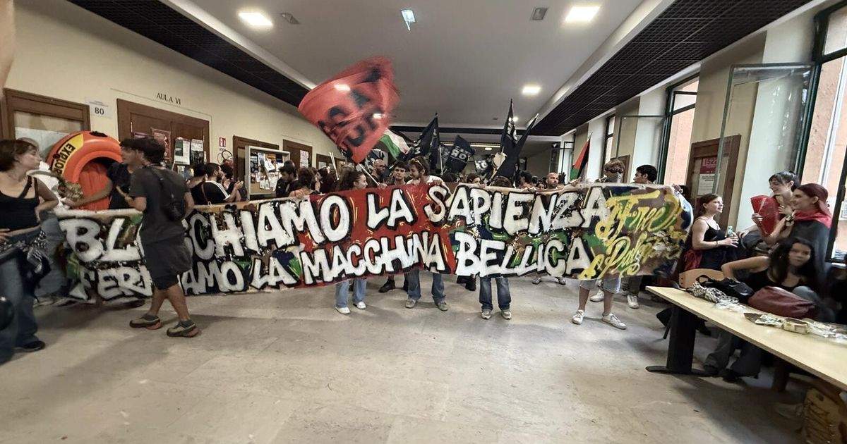 l italia si ferma per gaza a milano scontri in stazione 60 feriti tra le forze dell ordi